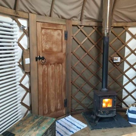 הוילה Bembridge Harbour Yurt - Log Burner - Wifi מראה חיצוני תמונה